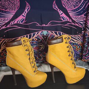 DOLLHOUSE Women Tyrant Boots- Size 8.5